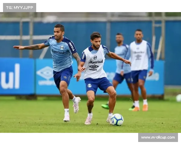 温哥华白帽力争客场胜利 双杀达拉斯锁定季后赛晋级 温哥华白帽力争客场胜利 双杀达拉斯锁定季后赛晋级